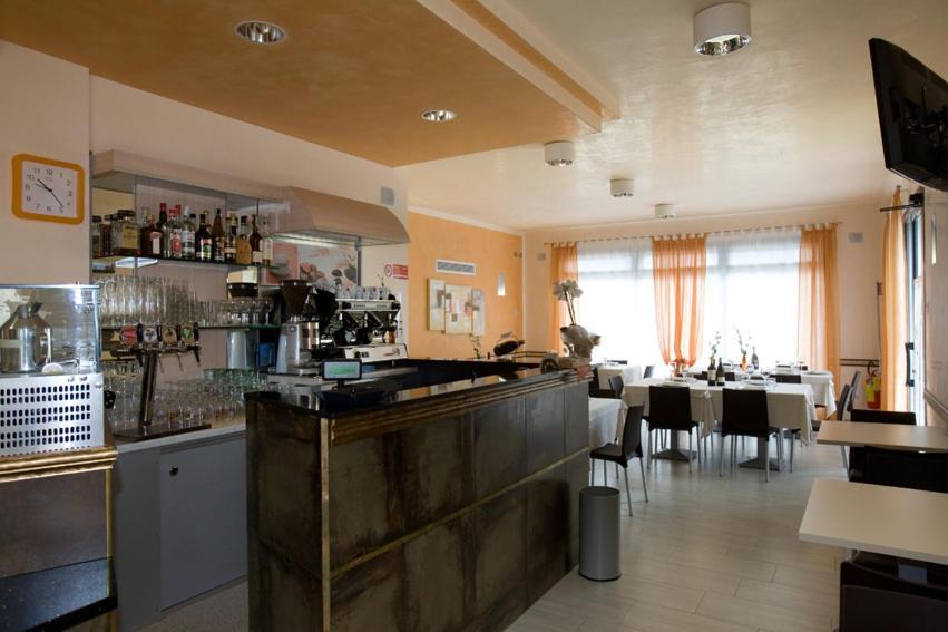 Hotel Ristorante Klaus Porto Tolle Buitenkant foto